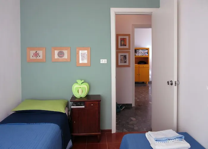 Апартаменты Holiday Home Pescara Пескара